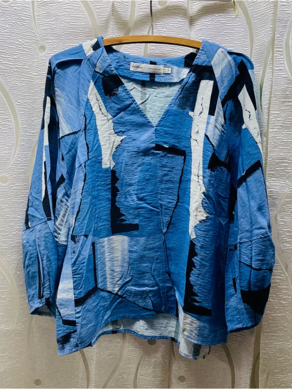 InWear NaomiIW Blouse Womens 10 Blue Abstract Geometric‎ V-Neck 3/4 Sleeve Top